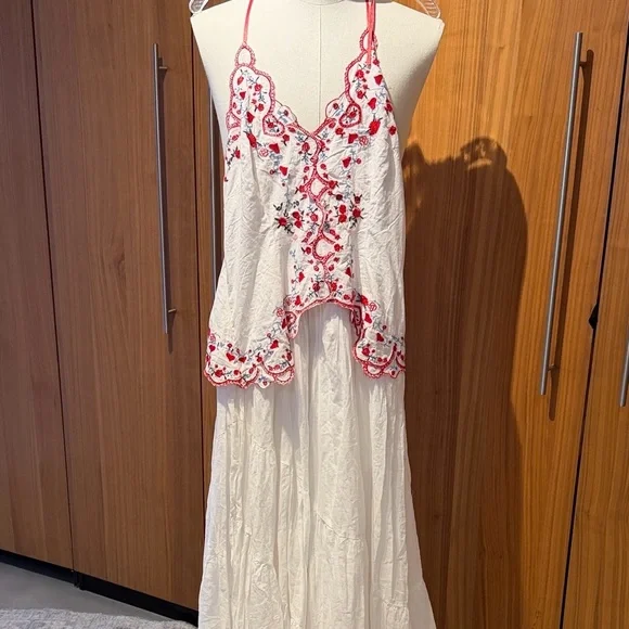 Free People White Maxi Cotton Dress with Red Embroidery - Picture 2 of 15